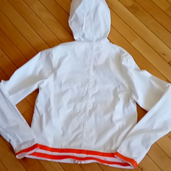 Nike Light Jacket - Picture 4 of 5